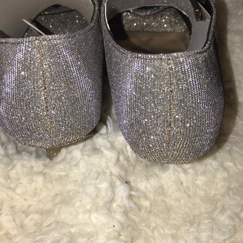Shoes - Picture 4 of 7